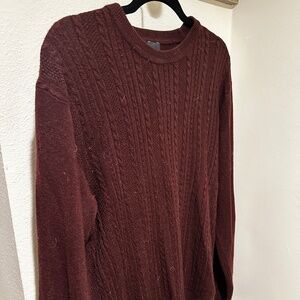 Dockers crew neck burgundy sweater, size M
